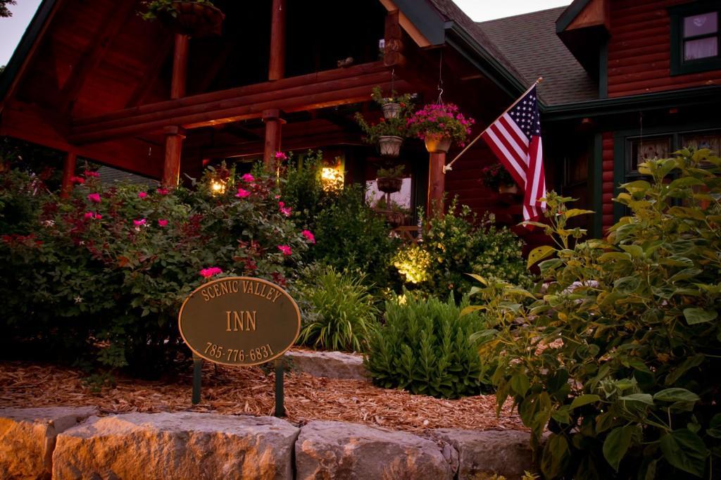 Scenic Valley Inn B&B And Event Center Manhattan Exterior photo